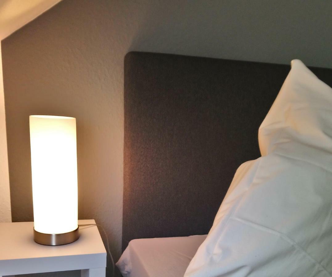 Ferienwohnung Mit 2 Schlafzimmern Und Parkplatz Erfurt Eksteriør billede